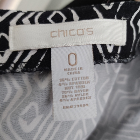 CHICOS Stretchy Cotton Blend Skirt - Picture 7 of 7